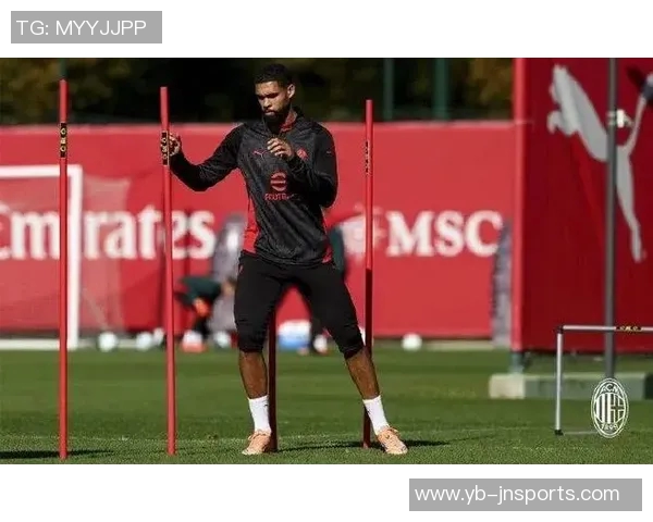 佩杜拉透露拉齐奥中场引援目标为奇克球员与萨里关系密切